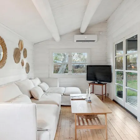 Ferienhaus Stunning In With Kitchen *